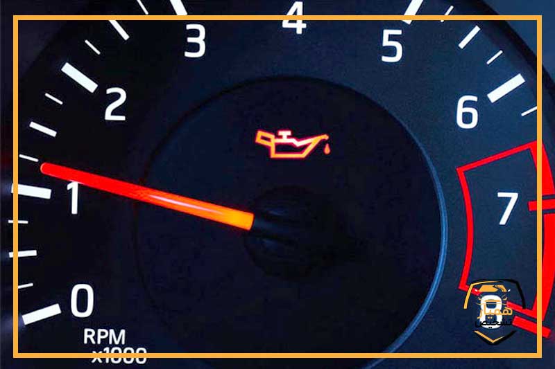 علت‌های روشن شدن چراغ خودرو در یک نگاه- همیارتشخیص